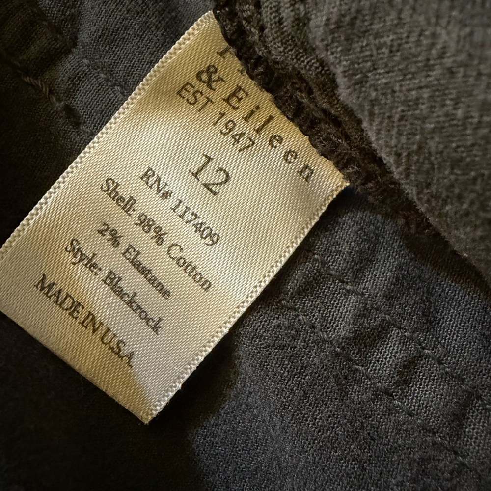 Women’s cargo tapered black rock for Frank and Eileen - Picture 6 of 6